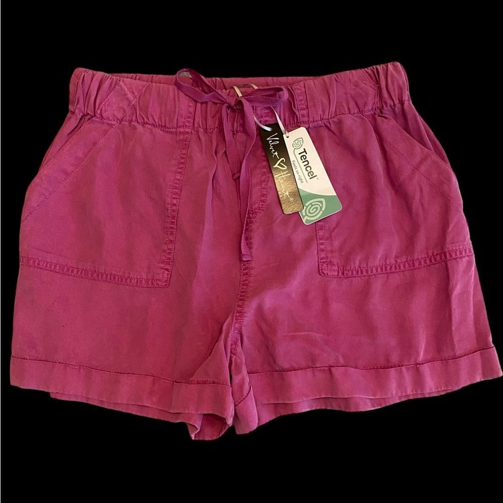 Velvet Heart Lyra pull on shorts 100% Tencel rolled hem 4 pockets NWT size M